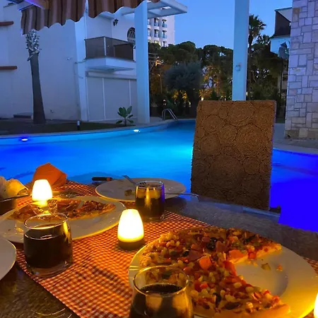 Close To The Sea In - With A Shared Pool كوشاداسيه