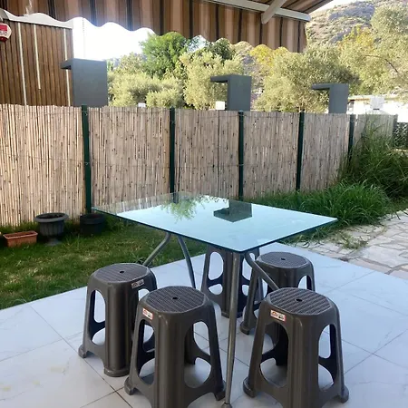 فيلة Close To The Sea In - With A Shared Pool